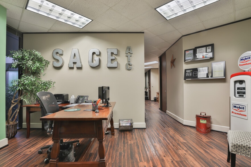 More Photos Of 12727 Featherwood Dr, Houston Medical For Sale