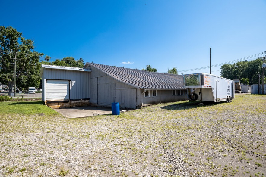 More Photos Of 283 N Main St, Fredericktown Industrial For Sale