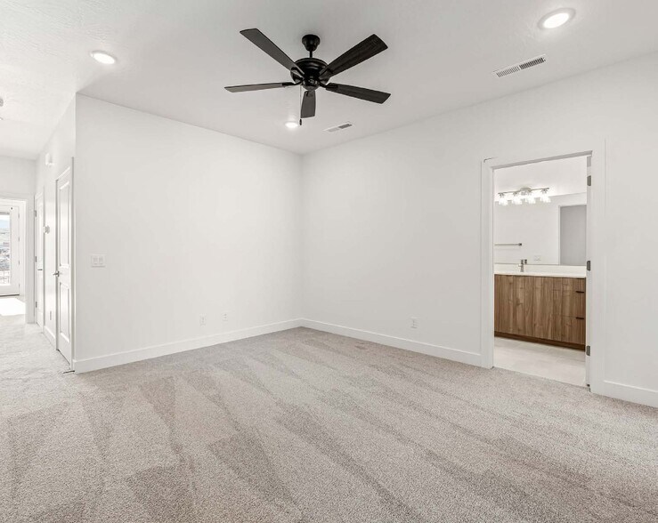 More Photos Of 366 W Fitness Way, Ivins Apartments For Sale