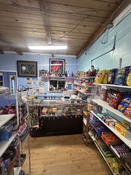 More Photos Of 430 S C St, Virginia City Hotel For Sale