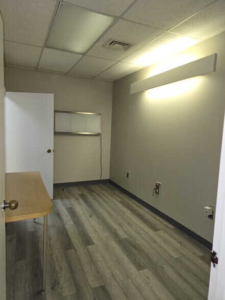 More Photos Of 2801 Island Ave, Philadelphia Medical For Lease