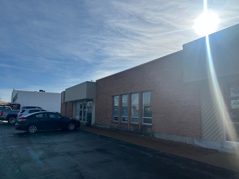 More Photos Of 11704-11718 Lackland Industrial Dr, Saint Louis Flex For Lease
