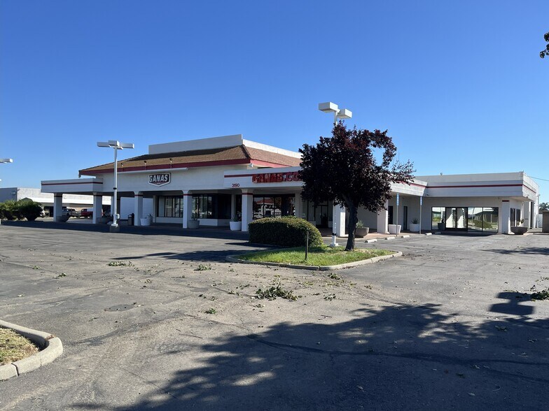 More Photos Of 3190 Auto Center Cir, Stockton Auto Dealership For Lease