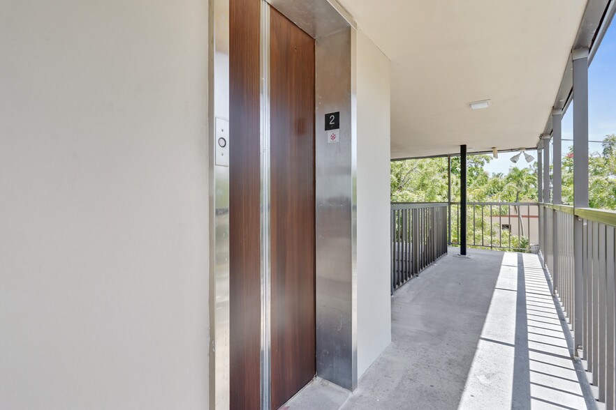 More Photos Of 1650 NE 26th St, Wilton Manors Medical For Sale