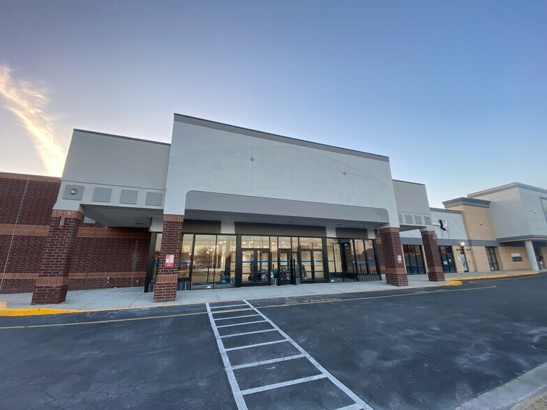 More Photos Of 3740 S Holden Rd, Greensboro Unknown For Lease