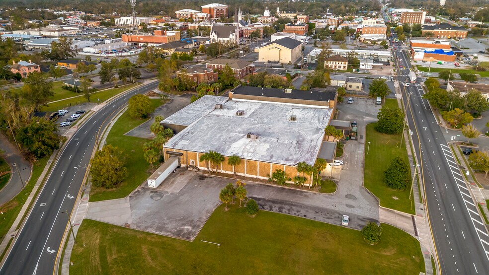 More Photos Of 311 W Central, Valdosta Manufacturing For Sale