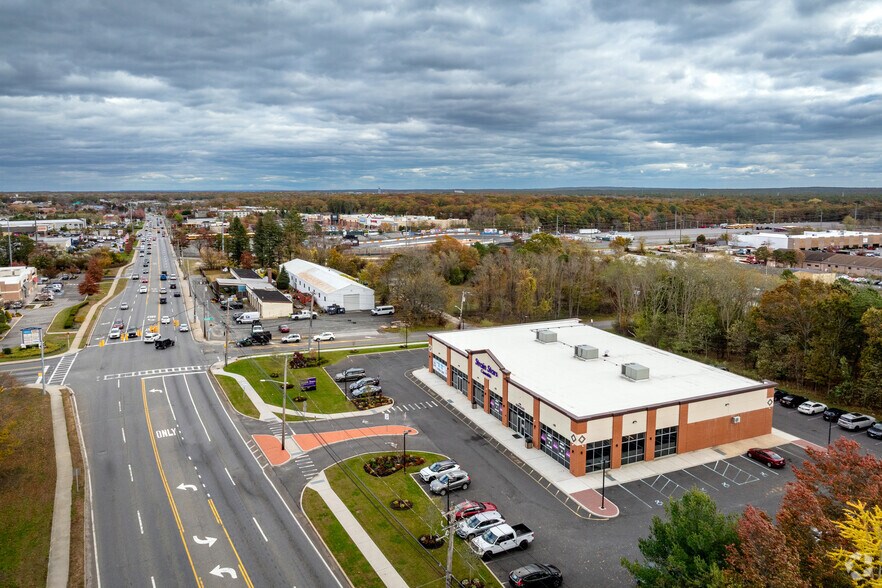 More Photos Of 1871 Old Country Rd, Riverhead Storefront For Lease
