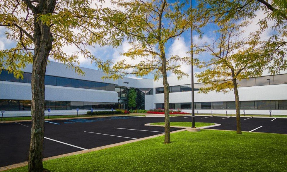 Primary Photo Of 31731 Northwestern Hwy, Farmington Hills Office For Lease