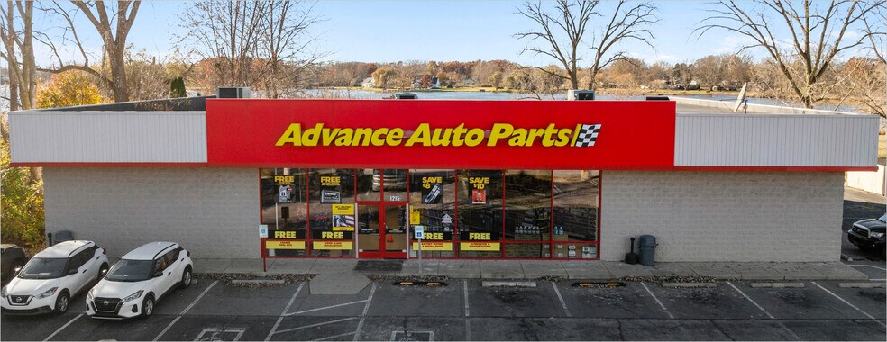 More Photos Of 1215 N Detroit St, Warsaw Freestanding For Sale