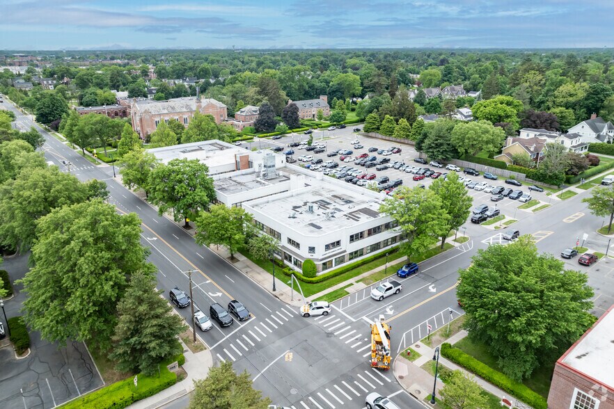 More Photos Of 520 Franklin Ave, Garden City Medical For Sale