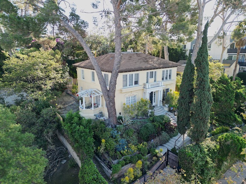 More Photos Of 200-208 S Westmoreland Ave, Los Angeles Multifamily For Sale