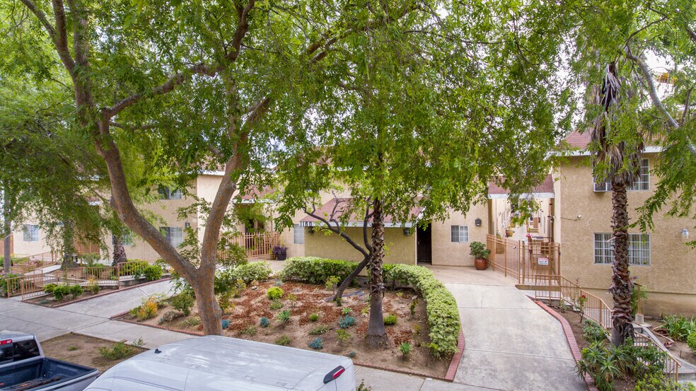 Primary Photo Of 1160 Elm Ave, Glendale Apartments For Sale