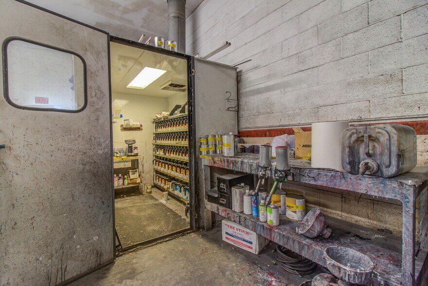 More Photos Of 1814 33rd Ave, Gulfport Auto Repair For Sale