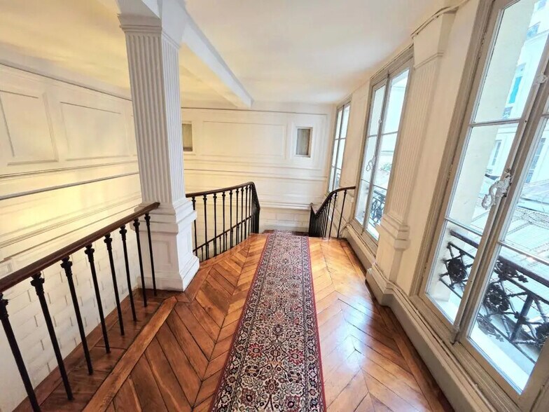 More Photos Of 17 Boulevard Saint-Martin, Paris Apartments For Sale