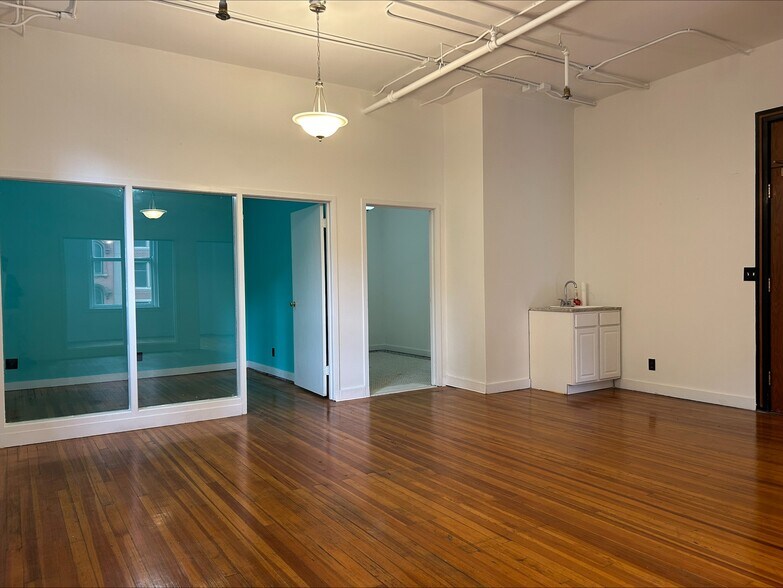 More Photos Of 120 E Washington St, Syracuse Loft Creative Space For Lease