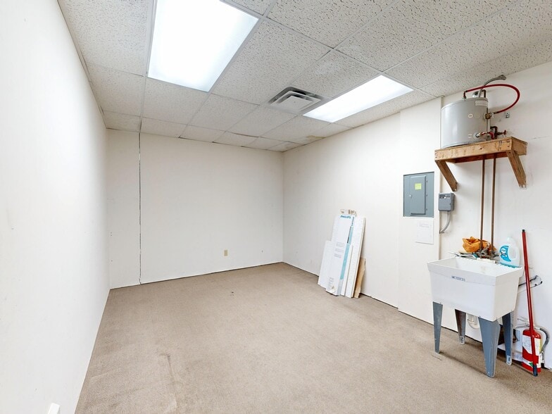 More Photos Of 2051-2063 W 8th St, Erie Storefront Retail Office For Lease