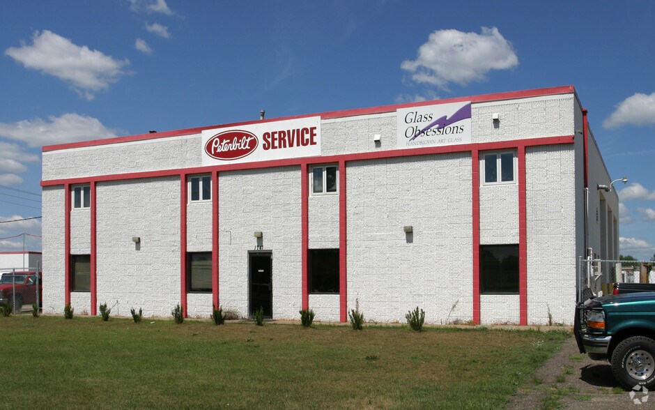 More Photos Of 1741 NE Radisson Rd, Blaine Manufacturing For Sale