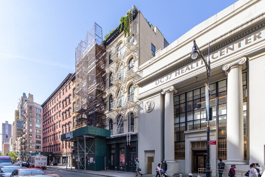 Primary Photo Of 119 Chambers St, New York Apartments For Lease