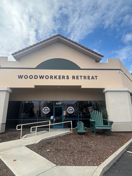 Primary Photo Of 3305-3311 Grande Vista Dr, Newbury Park Warehouse For Sale