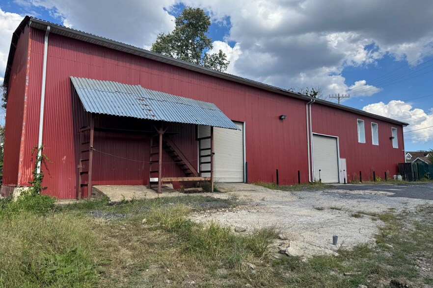 More Photos Of 2039 Hollins Ferry Rd, Baltimore Manufacturing For Lease