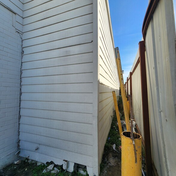 More Photos Of 12774 Market Street Rd, Houston General Retail For Sale