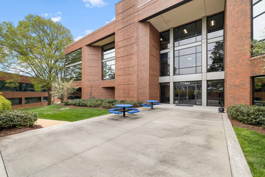 More Photos Of 4301 Lake Boone Trl, Raleigh Medical For Lease