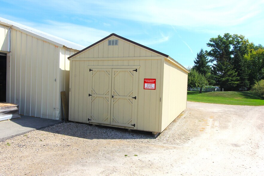 More Photos Of W3239 Dundas Rd, Kaukauna Bar For Sale