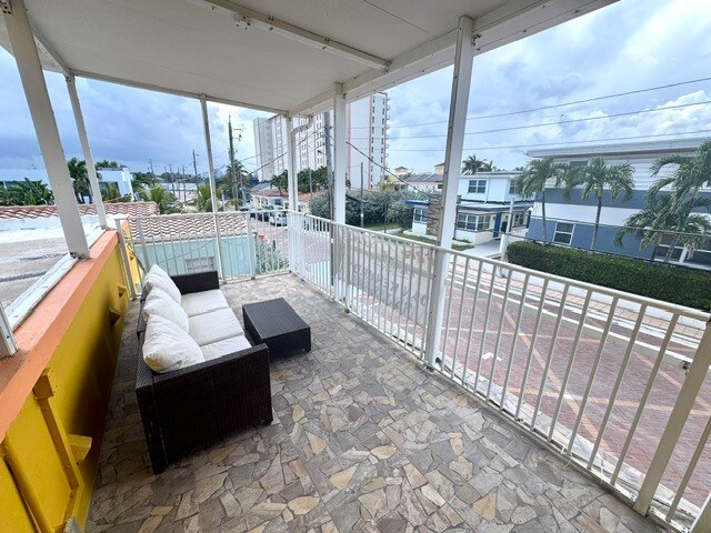 More Photos Of 300 Georgia St, Hollywood Apartments For Sale