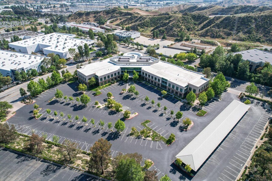 More Photos Of 28212 Kelly Johnson Pkwy, Valencia Medical For Lease