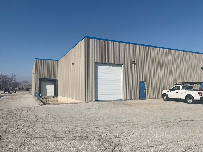 More Photos Of 4525 Rhodes Dr, Windsor Light Distribution For Lease