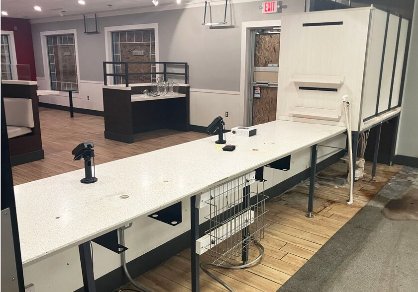 More Photos Of 1317 N Eaton St, Albion Fast Food For Sale