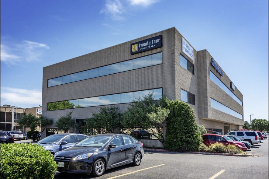 Primary Photo Of 2424 50th St, Lubbock Medical For Sale