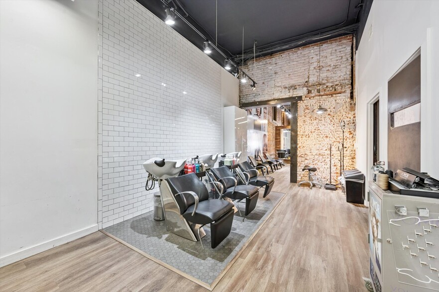 More Photos Of 3390 W 32nd Ave, Denver Storefront For Lease