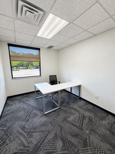 More Photos Of 310 Ohio St, Oshkosh Office For Sale