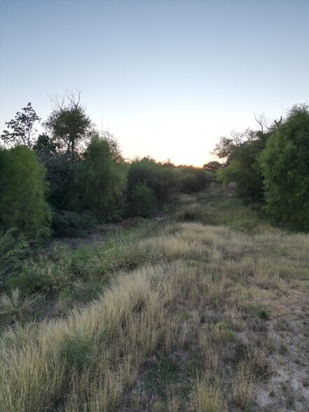 More Photos Of 9811 Southton Rd, San Antonio Land For Sale