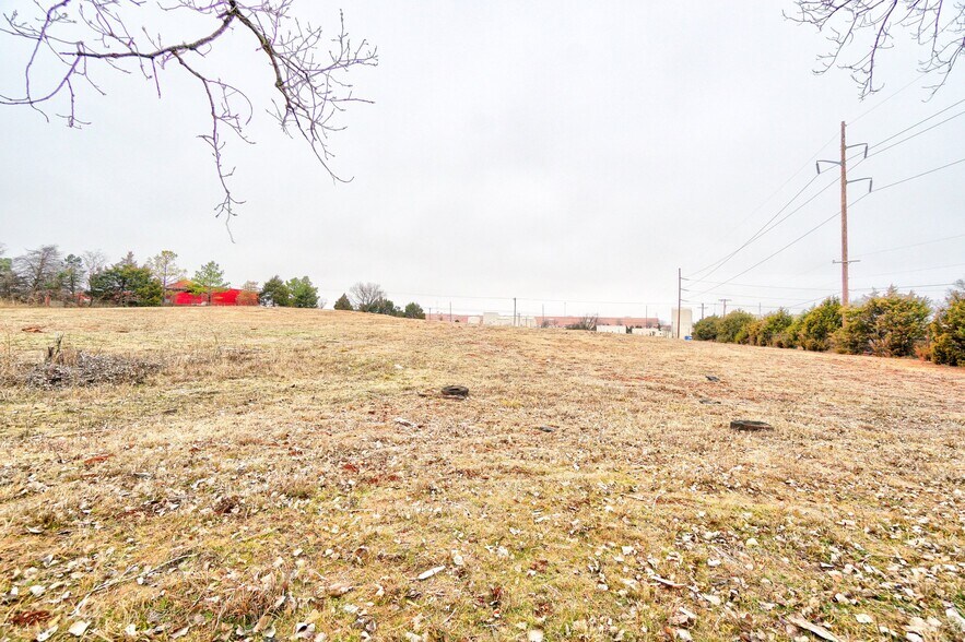More Photos Of SE/c of SE 36th & Douglas Blvd, Oklahoma City Land For Lease