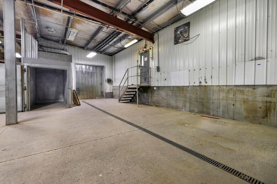 More Photos Of 4074 N 2000 E, Filer Warehouse For Sale