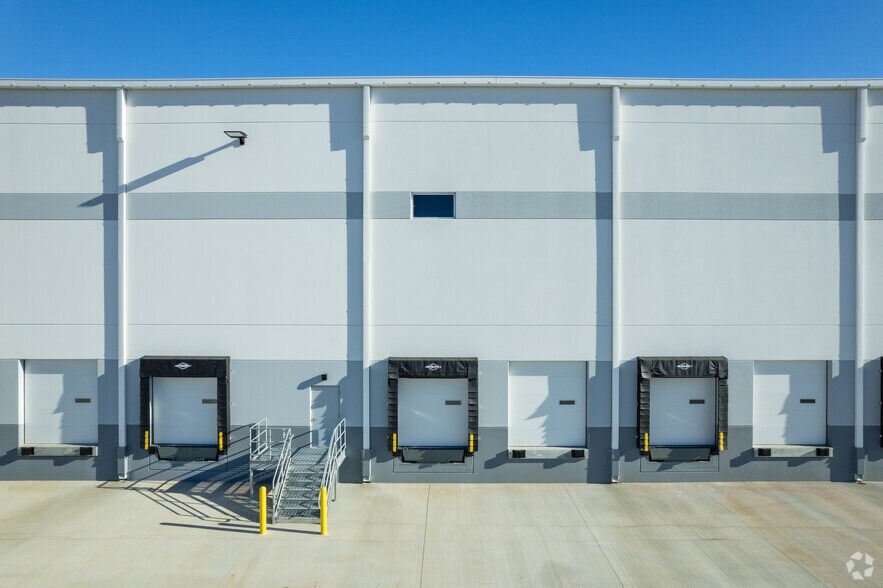 More Photos Of 121 Logistics Dr, Gaffney Unknown For Lease