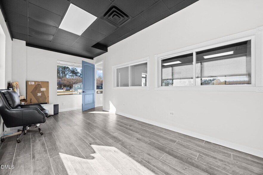 More Photos Of 1665 N Market Dr, Raleigh Light Manufacturing For Lease