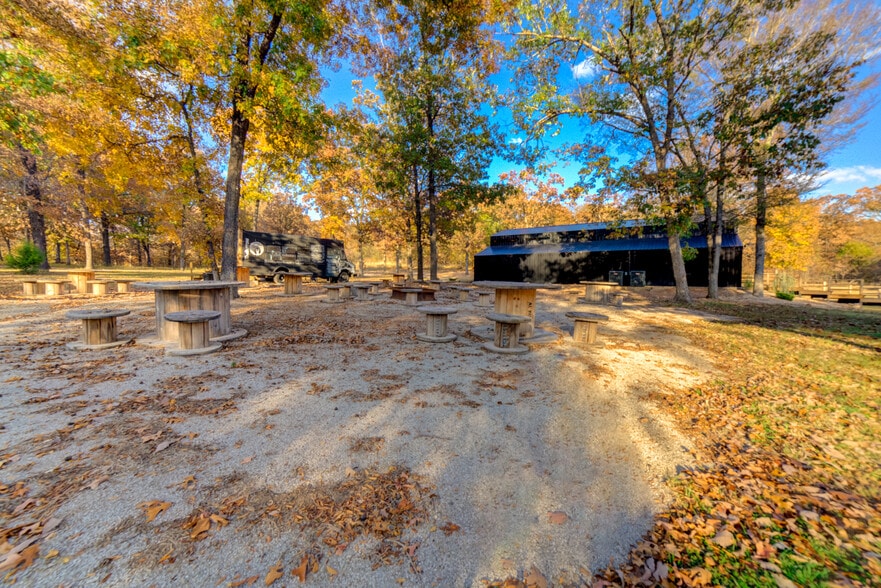 More Photos Of 446724 E 390 Rd, Langley Hotel For Sale