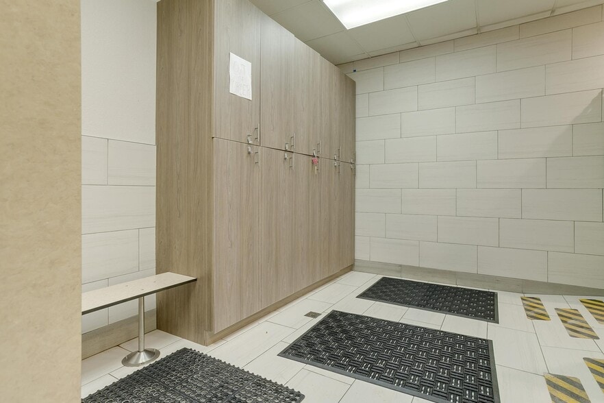 More Photos Of 1580 US Highway 287 N, Mansfield Medical For Sale