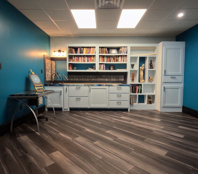 More Photos Of 1110 Main St, Lubbock Office For Sale