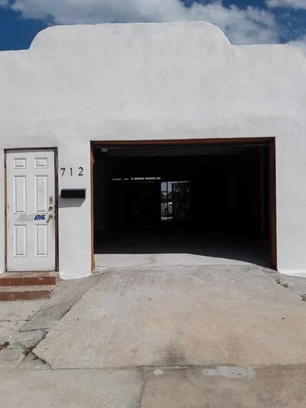More Photos Of 712 N Ridgewood Dr, Sebring Industrial For Sale