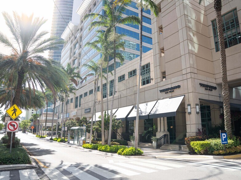 More Photos Of 450 E Las Olas Blvd, Fort Lauderdale Office For Lease