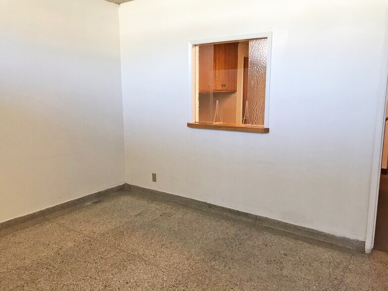 More Photos Of 412-418 San Fernando Mission Blvd, San Fernando Medical For Lease