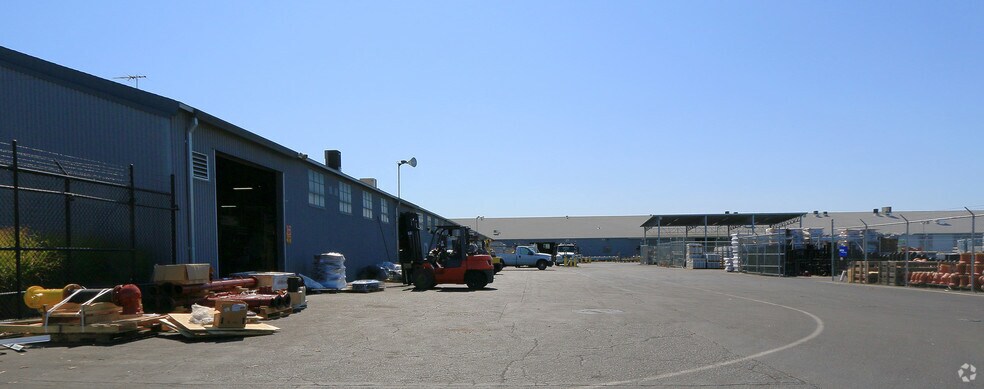 More Photos Of 4522 Parker Ave, Mcclellan Warehouse For Lease