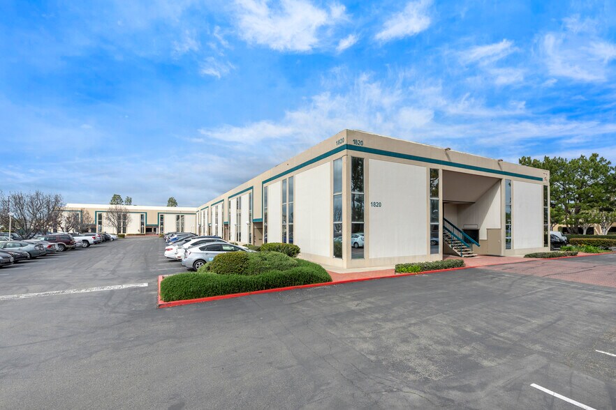 More Photos Of 1820 E Garry Ave, Santa Ana Office For Sale