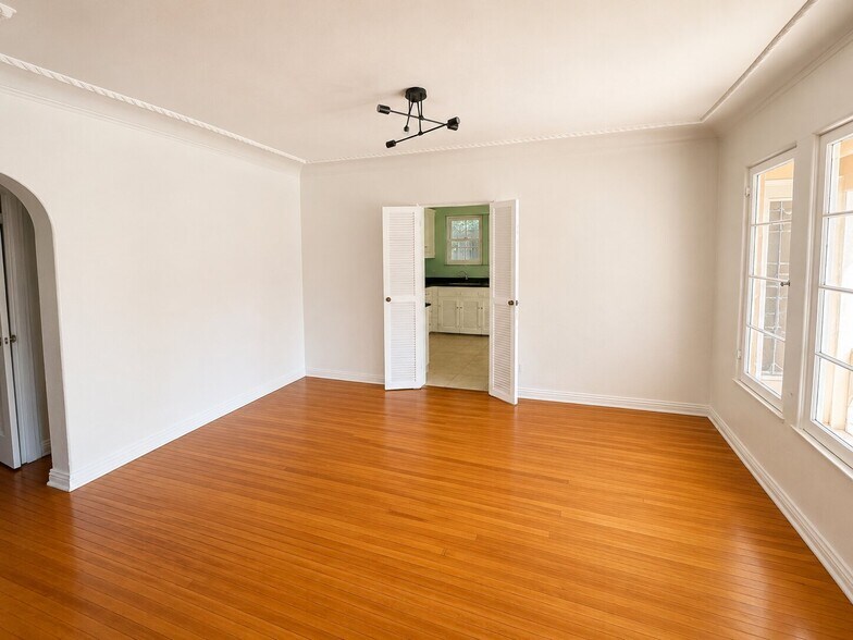 More Photos Of 1232 Smithwood Dr, Los Angeles Apartments For Sale