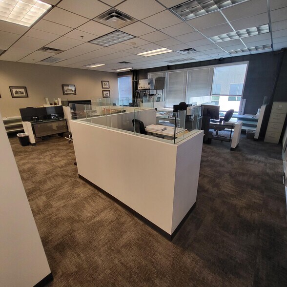 More Photos Of 1095 W Rio Salado Pky, Tempe Loft Creative Space For Sale