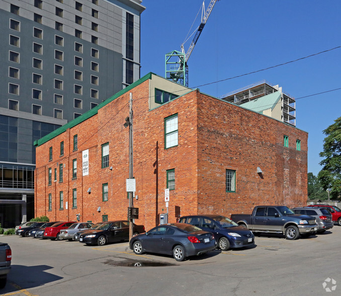 Primary Photo Of 10 George St, Hamilton Office For Lease